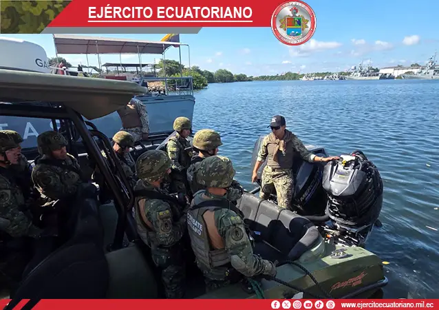 Alumnos del XX Curso de Combate Urbano V Internacional realizaron ejercicios de inserción y extracción.