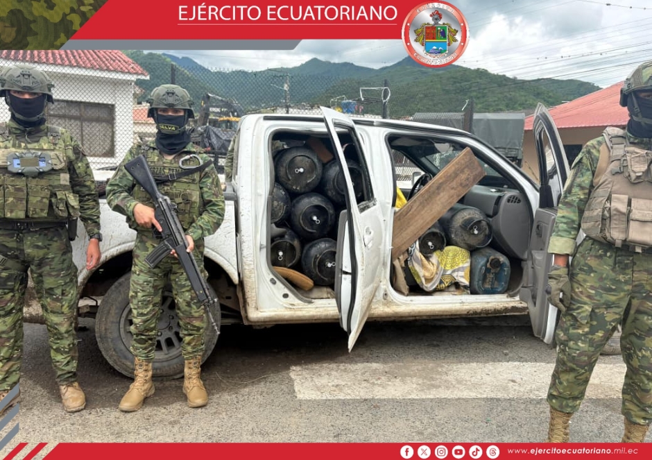 Se realizó operaciones militares para controlar en contrabando en la frontera sur