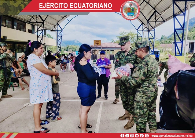 Entrega de kits alimenticios a familias afectadas por aluvión en Zamora Chinchipe.