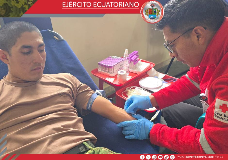 Personal militar se une a jornada de donación de sangre 