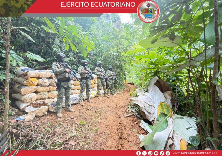 Ejército Ecuatoriano intensifica operaciones contra la minería ilegal en Ponce Enríquez