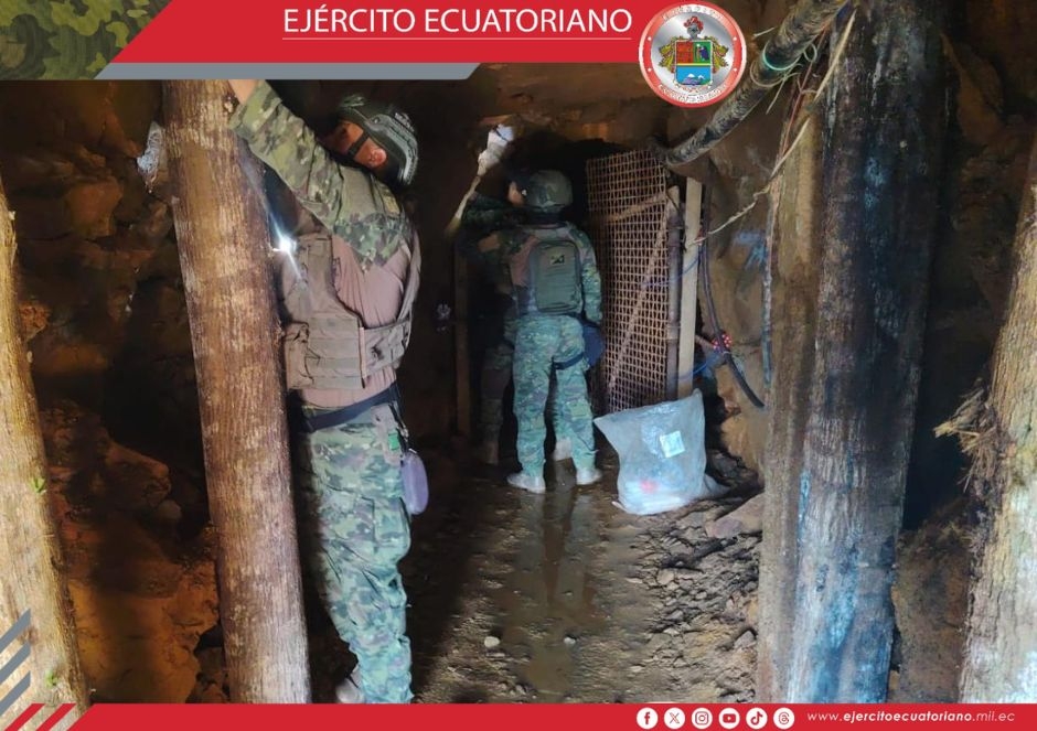 Ejército Ecuatoriano inhabilita bocamina y decomisa explosivos en Muyuyacu