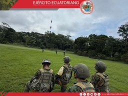 XXV Curso de Recon fortalece capacidades de rescate e inserción aérea en su cuarta semana de instrucción